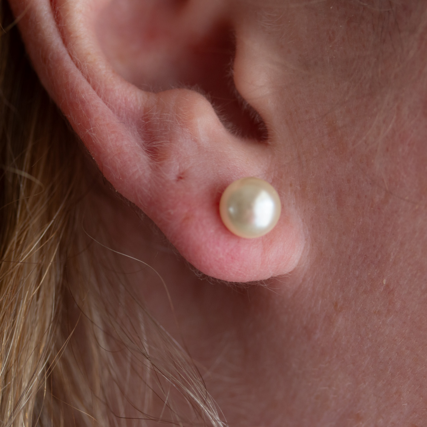 Heaven Inspired Stud Earrings - Gold