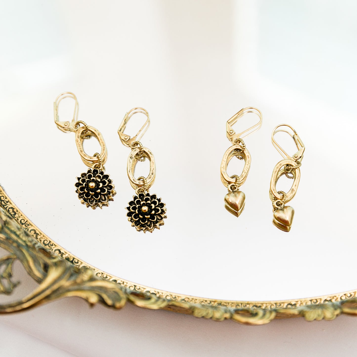 Heaven Inspired Avva Earrings - Gold