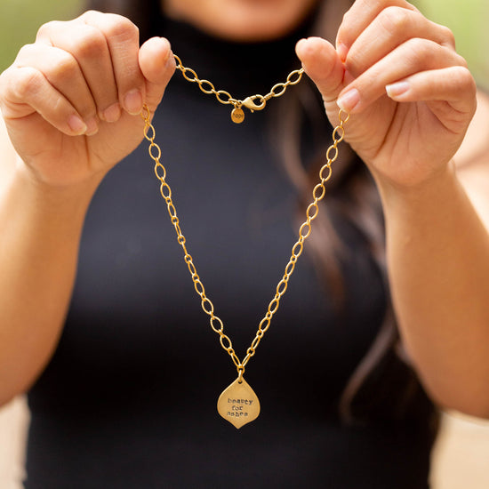 Load image into Gallery viewer, Heaven Inspired Shiloh Necklace - Gold
